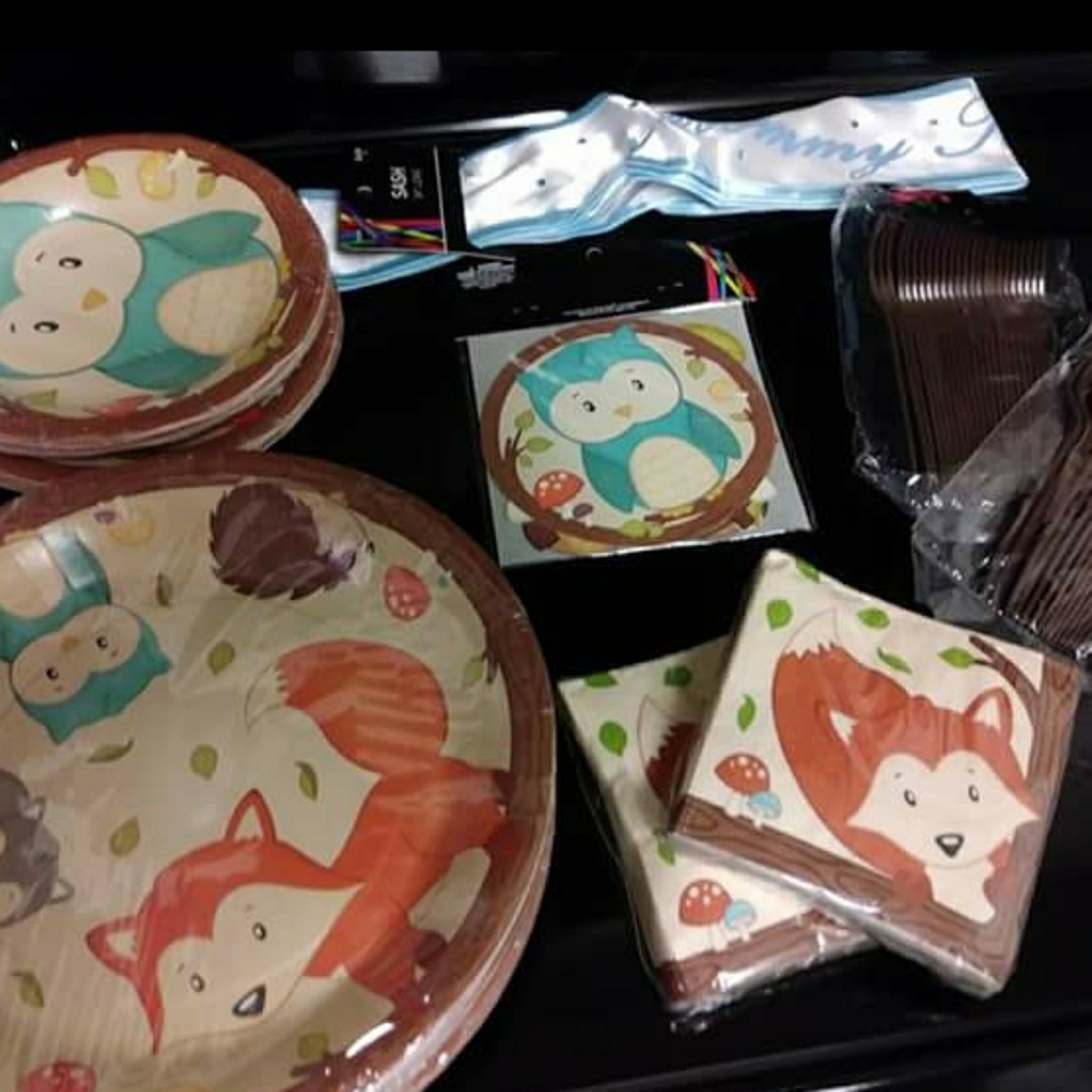 Woodland party supplies